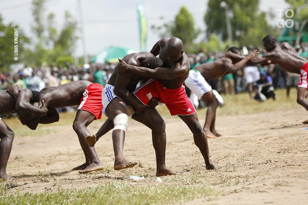 Dans le nord du Togo, les Evala, célèbres luttes traditionnelles, constituent une étape essentielle pour devenir un homme.